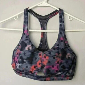 2/35$ Lululemon sport bra size 4 in  great used condition
